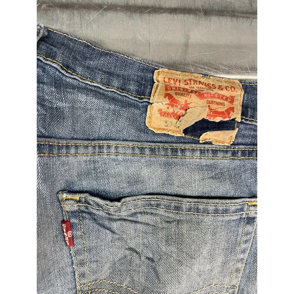 Levis 514 Jeans Mens 33X32‎ Blue Medium Wash Denim Straight Leg Distressed